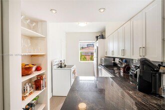 728 Lenox Ave. in Miami Beach, FL - Building Photo - Building Photo