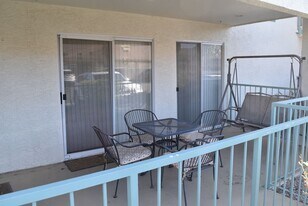 3550 Bay Sands Dr in Laughlin, NV - Building Photo