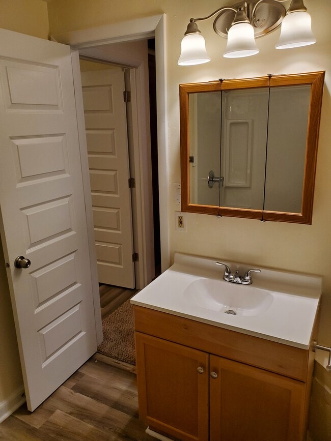 608 8th St in Ames, IA - Building Photo - Building Photo