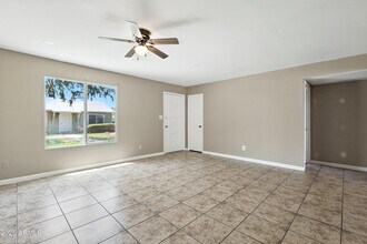 2645 W Elm St in Phoenix, AZ - Foto de edificio - Building Photo