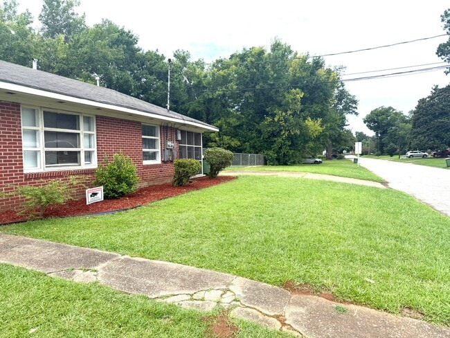 129 Brantwood Dr in Montgomery, AL - Building Photo - Building Photo