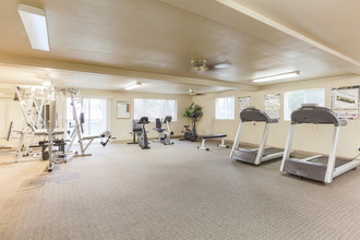 Overlook Pointe Apartments in Salem, OR - Building Photo - Interior Photo