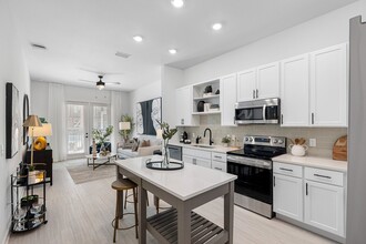 Evelyn City Lofts in Tampa, FL - Building Photo - Building Photo