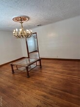 92 Fir St in Valley Stream, NY - Building Photo - Building Photo