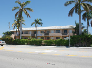 609 N Ocean Dr in Hollywood, FL - Building Photo - Building Photo