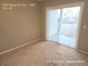897 Wescott Square in St. Paul, MN - Building Photo - Building Photo