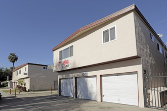 455 E 55th St in Long Beach, CA - Building Photo - Building Photo