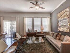 2477 FM 1488 in Conroe, TX - Foto de edificio - Building Photo