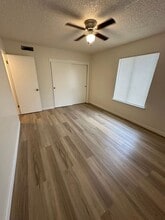 371 Florinda St in Hanford, CA - Building Photo - Building Photo