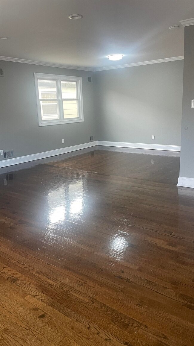 94 W 29th St in Bayonne, NJ - Building Photo - Building Photo