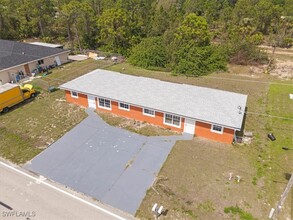 20 W 12th St in Lehigh Acres, FL - Building Photo - Building Photo