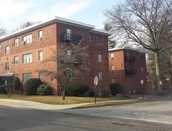 542-544 4th Ave in Westwood, NJ - Building Photo