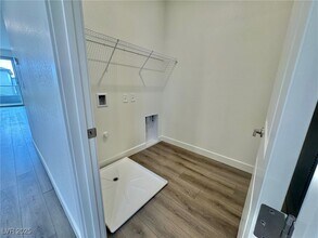 1548 Little Penguin St in Las Vegas, NV - Building Photo - Building Photo