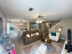 Beautiful 4 Bed, 4.5 Bath Minutes from Cam in College Station, TX - Building Photo - Building Photo