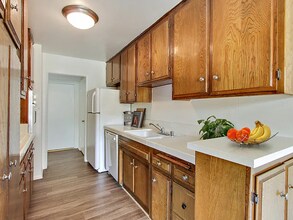 433 Kelton Ave in Los Angeles, CA - Foto de edificio - Building Photo