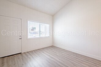 1244 Virginia Ave in Bakersfield, CA - Building Photo - Building Photo