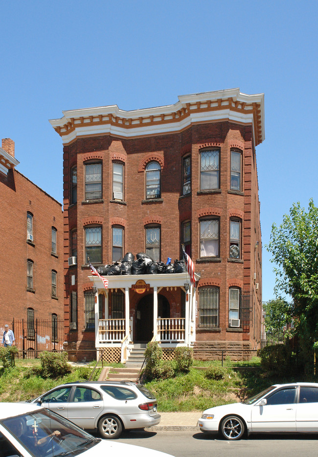 896-898 Park St in Hartford, CT - Building Photo - Building Photo