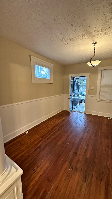 property at 404 E Gates St