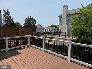 6110 George Baylor Dr in Centreville, VA - Building Photo - Building Photo