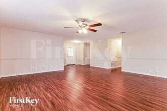 229 Silver Spur Dr in Waxahachie, TX - Building Photo - Building Photo