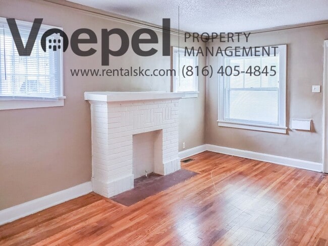 5409-5411 Harrison St in Kansas City, MO - Building Photo - Building Photo