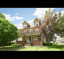 1727 Woodland Ave NW, Unit #2 Woodland in Canton, OH - Building Photo