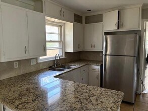 530 E Rebecca St in Fayetteville, AR - Building Photo - Building Photo