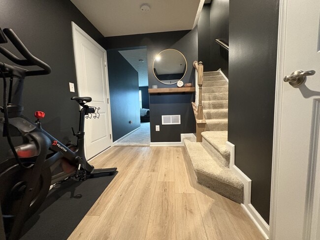 13 Wentworth Ln in Deer Park, OH - Foto de edificio - Building Photo