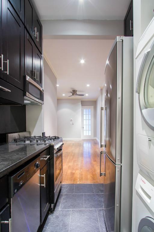 219 E 28th St in New York, NY - Building Photo - Building Photo