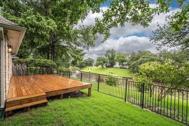 property at 9424 Blue Jay Way