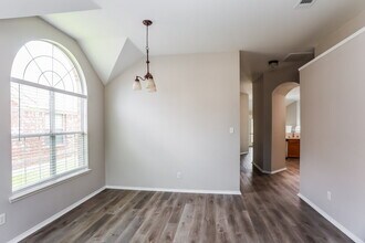 9113 Nightingale Dr in Fort Worth, TX - Building Photo - Building Photo