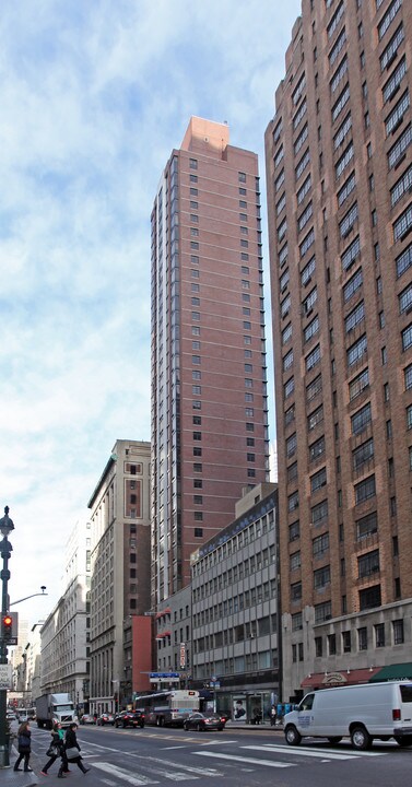 The KNOX in New York, NY - Building Photo