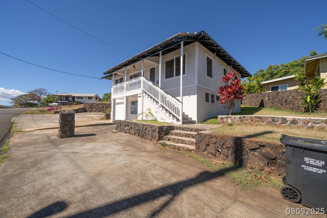 99-514-514 Kaulainahee Pl in Aiea, HI - Building Photo