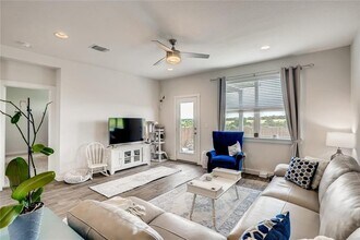 13401 Baileyfield Dr in Pflugerville, TX - Building Photo - Building Photo