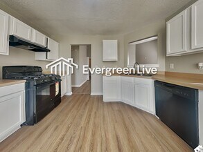 5279 High Tide Ct in College Park, GA - Building Photo - Building Photo