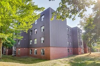 10 Ajax St in Guelph, ON - Building Photo - Building Photo