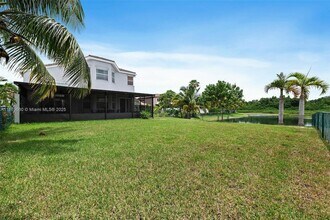 15376 14th Manor in Pembroke Pines, FL - Building Photo - Building Photo