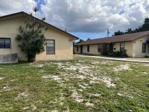 3070 Swain Blvd in Greenacres, FL - Building Photo - Building Photo