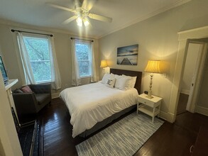 339 Whitaker St, Unit 3 in Savannah, GA - Building Photo - Building Photo
