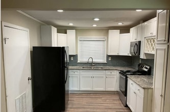2393 Ousley Ct in Decatur, GA - Building Photo - Building Photo