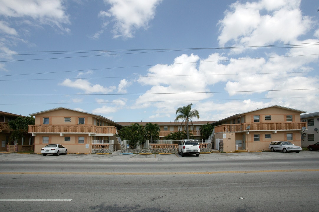 Palm Springs Apartments in Hialeah, FL - Building Photo