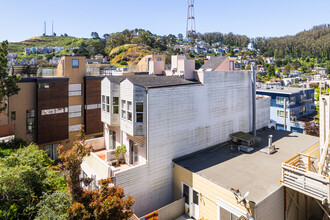 1180 Clayton St in San Francisco, CA - Building Photo - Building Photo