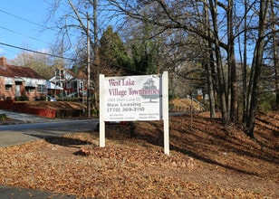 Westlake Village in Atlanta, GA - Foto de edificio - Building Photo