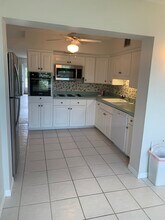 2428 Columbia Dr in Clearwater, FL - Building Photo - Building Photo