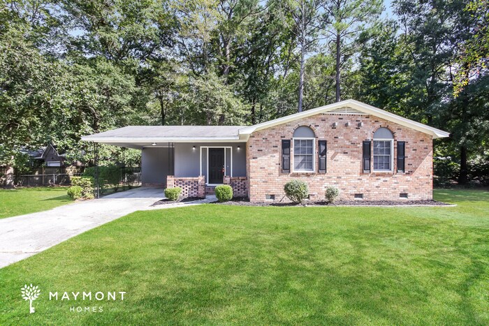 421 Ravenscroft Rd in West Columbia, SC - Building Photo