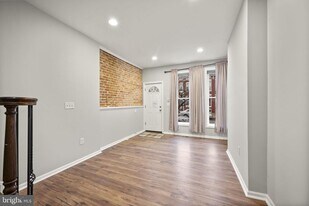 420 N Collington Ave in Baltimore, MD - Building Photo
