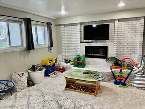 1212 E 8280 S in Sandy, UT - Building Photo - Building Photo