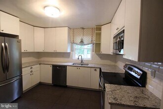 4401 Jackson Pl in Alexandria, VA - Building Photo - Building Photo