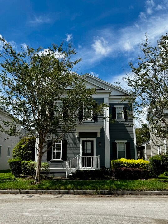 1542 Almond Ave in Orlando, FL - Building Photo