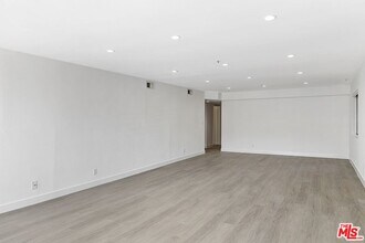 1616 Brockton Ave in Los Angeles, CA - Building Photo - Building Photo